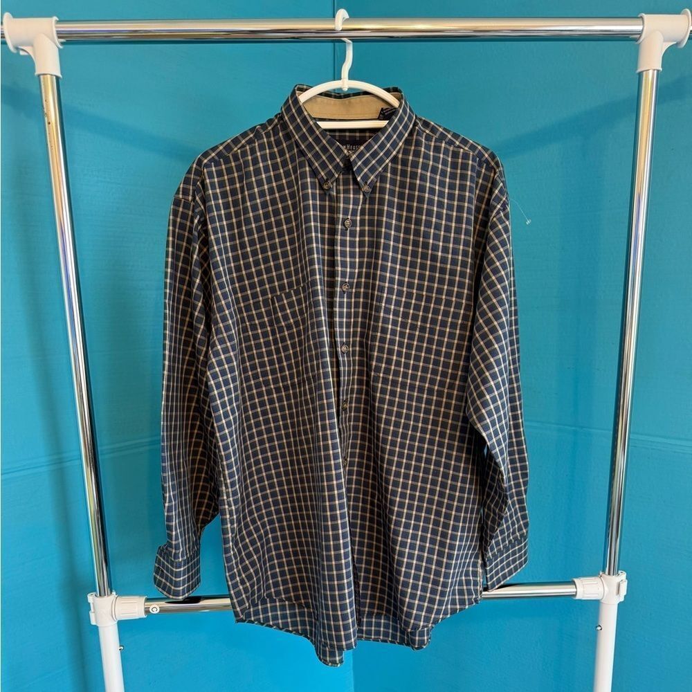 Van‎ HEUSEN button down shirt